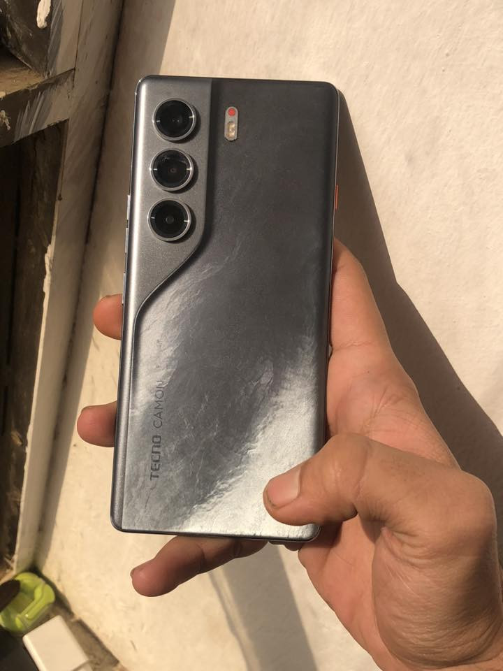 TECNO CAMON 40 PRO 5g
ذاكره ٢٥٦

نضافه ١٠٠

كامل ملحقات 

للبيع ب ٢٥٠ قفل قفل قفل قفل 

مكاني بغداد شارع فلسطين توصيل ماعندي 

 واتساب ***********
