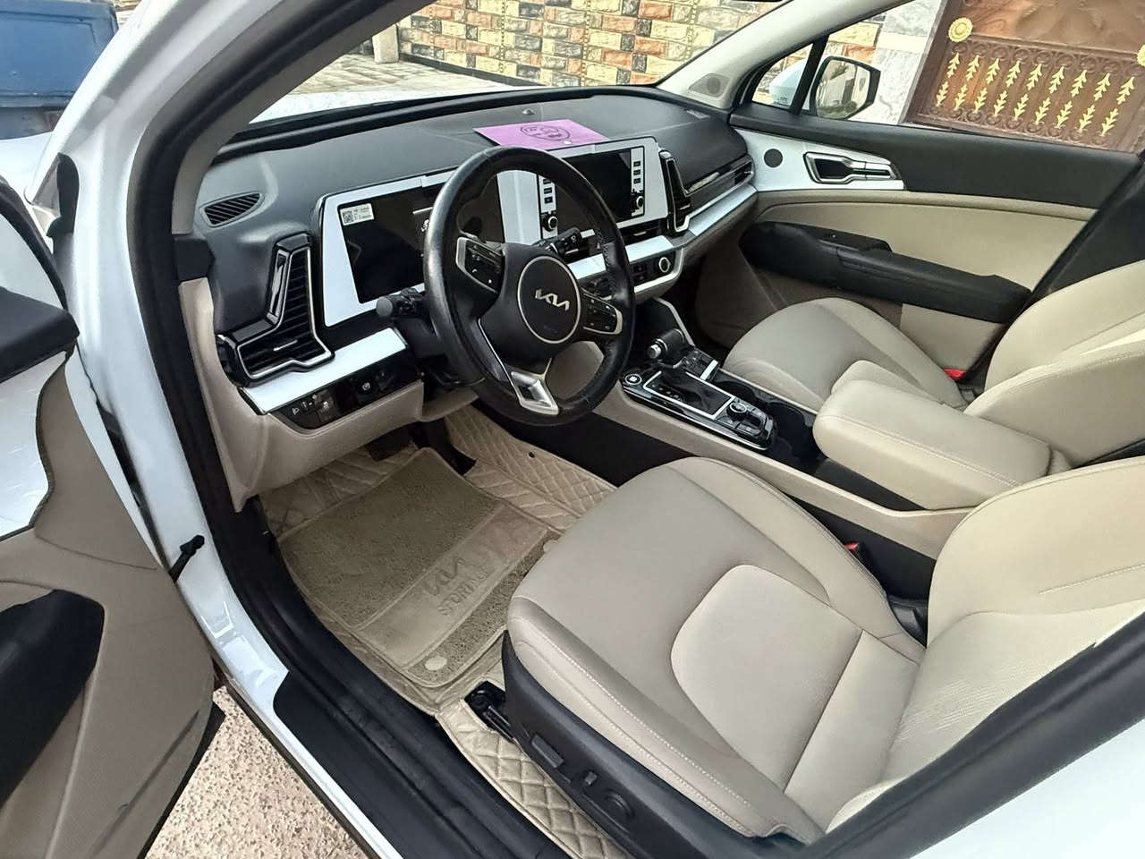 السلام عليكم
كيه سبورتج 

موديل 2024

ماشيه 26

مال دوليه

السياره فول ماعدا البانوراما

السيارة جديده كلش  

السعر /222

بيها مجال 

للاستفسار /***********

مكاني طالبيه
