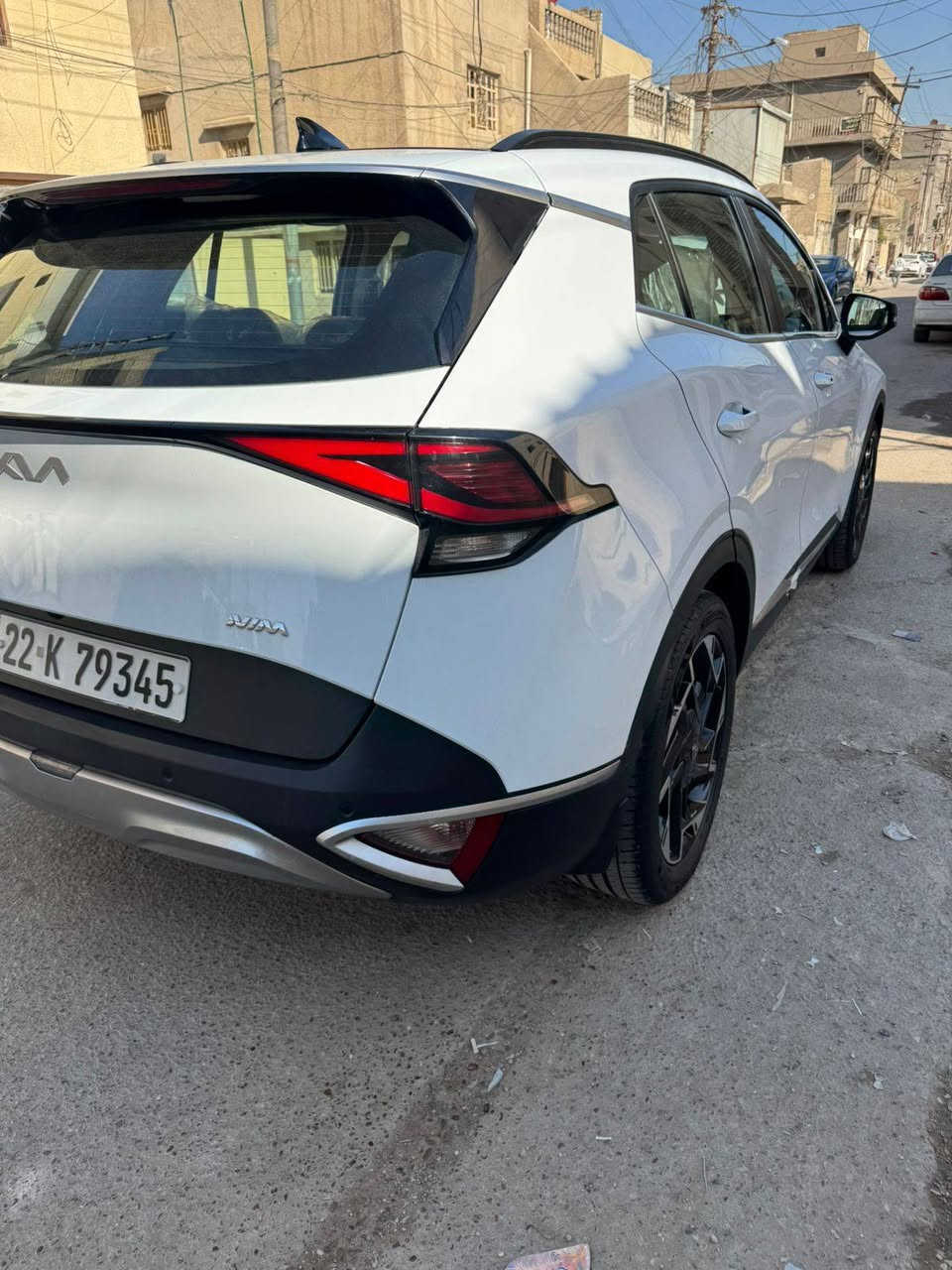 السلام عليكم 
للبيع :كيه سبورتج  خليجي 
الموديل : 2023
ماشيه :42 الف 
السياره :مكفوله   
مري كهرباء 
انضمه قياده 4 (نورمل +سبورت +ايكو +سمارت)
(تشغيل عن بعد سقف بانوراما + بصمة تشغيل + ابواب + صندوق)
كرسي السايق كهرباء
حساسات امامي خلفي 
 شاشه +عداد دجتل 
كامره دواره 
بصمت ابواب 
ترحيب عند لاقتراب 
مثبت سرعه 
سايد بريك كهرباء 
ويل 19
تبريد قطعتين 
داخل بيجي 
محرك 2000 دوش 
شاحن واير لس 
الصابيح الماميه LED
المصابيح الخلفيه LED
شفتات ستيرن رياضي 
مانع انزلاق 
شاشه ابل كار بليل +جي بي اس 
انذار عند الاقتراب
اشاير بل مري 
السياره كلش نضيفه
‏العنوان بغداد زيونة 
السعر217
للاتصال***********
