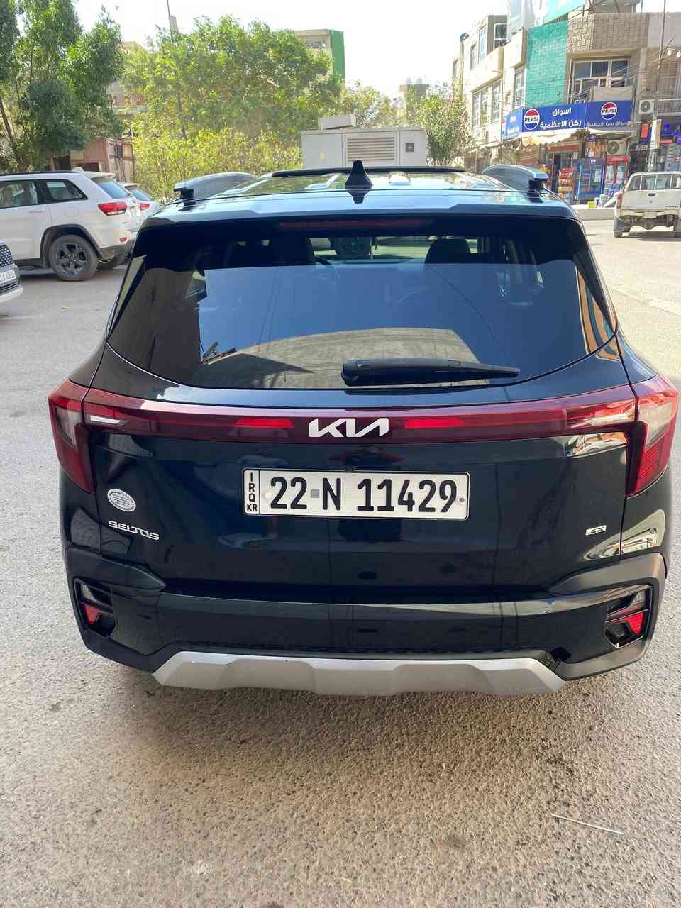 السلام عليكم للبيع سيلتوز موديل 2024
حادثه كما موضح بصور 
باب تبديل وجاملغ شويه مصبوغ 
جاهزه وفول لل اخير عارضه 165وبيه مجال بصيط مكاني الأعظمية الإتصال ***********
