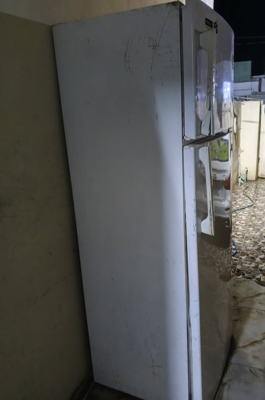 سلام عليكم ثلاجة لبيع شغله شرط تجميد شراي خابر مكلف بل نشر ((***********))
