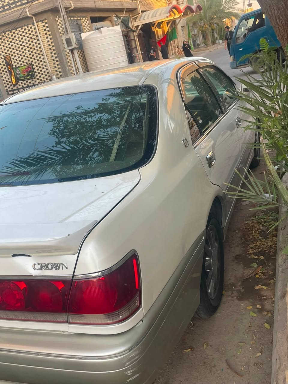 السلام عليكم 
كرون ملكه مديل 2000
رقم مميز كربلاء بسمي
السياره مكفوله كفاله عام أي كصه مابيها
سياره أربع دكم 
وللستفسار 
الانتصال برقم
السعر 145وبيها مجال بسيط
***********

