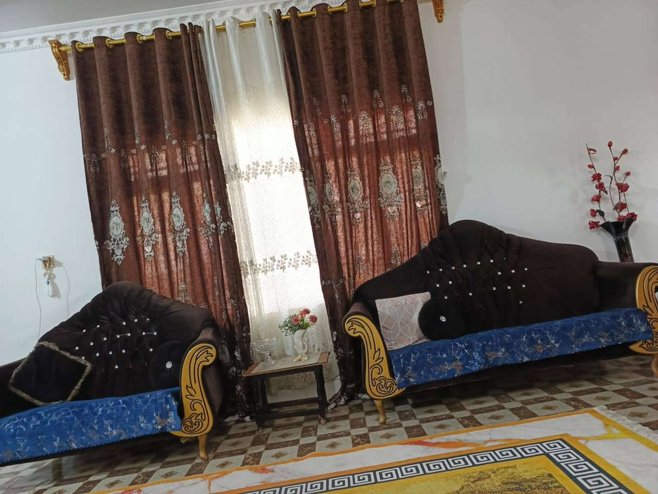 تخم ١٠مقاعد نضيف نضافه ٧٥
ب٢٥٠ 
***********
بغداد اليوسفيه
