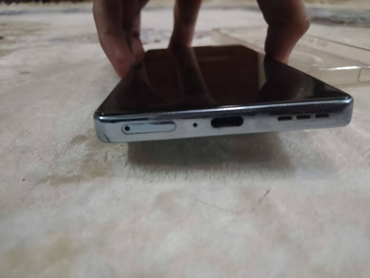 السلام عليكم
جي تي 20 برو للبيع او للمراوس ويا بوكو اكس 6 برو وانطي فرق
كارتون+شاحنته الأصلية + كفرين 
نضافة 97%
***********

