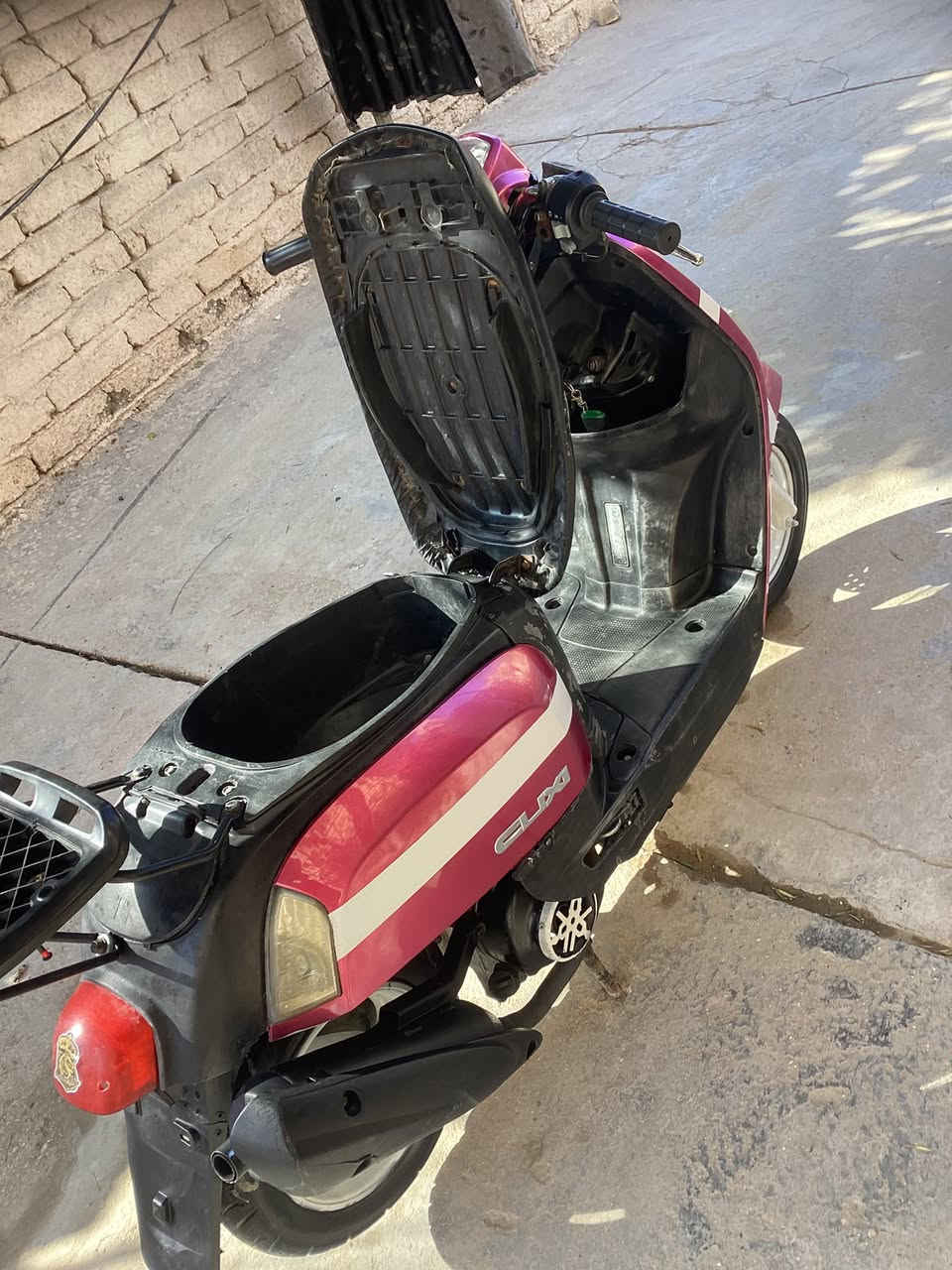 السلام عليكم دراجه ماكس بوليسي لبيع كامله من كلشي ما عايزه كله شغاله مكينه حلوه شلعه معدل فول سلف هندي كله شغال كفرات مختمه سواد مختم  السعر 450 وبيه مجال رقمي *********** عنوان بابل سياحي 
مراوس حسب قناعه
