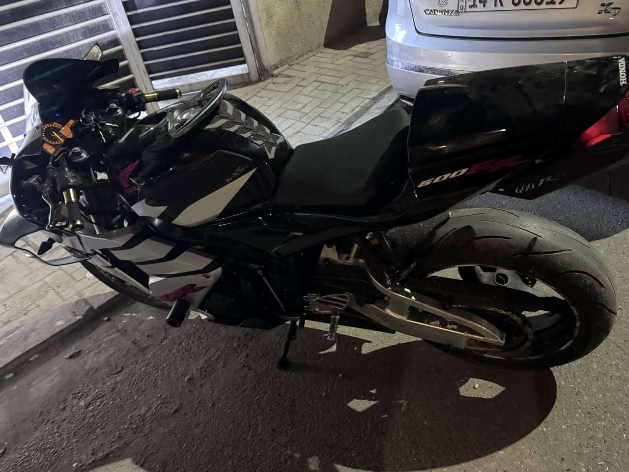 Rr600
2005
للبيع ب 22
كلشي بيهه جديد راديتر جديد. وماي احمر فلاتر بلكات نوزلات دسكات دبلات زنجيل بكرات كله وضع وكاله. 

مراوس ب جكسر


**إذا كنت صاحب هذا الإعلان وتريد حذفه لأي سبب، رجاءا أرسل رسالة إلى الدعم الفني**
