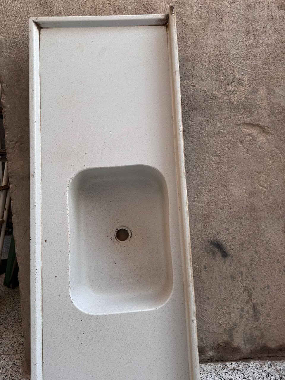 غراض مستخدمة للبيع....
ماكنة شامية كاملة وشغالة  جاهزة من كلشي كهربائيات وماطور وجدر اصلي 

مرمرة سنك  متر ونص لون رصاصي 

تنور ارضي جديد مستخدم مرة واحدة فقط 

كل حاجة وسعرها 

***********
