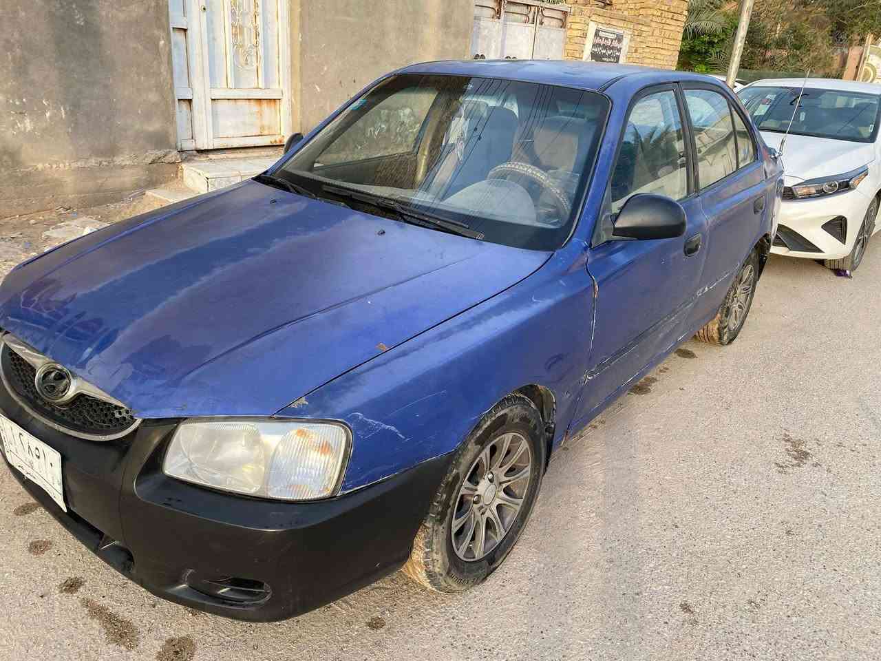 سياره اكسنت موديل 2001
المكان الناصرية 
السعر 38 وبيها مجال 
بيها نواقص وترتيبات ينزل من سعرها
تحويل مباشر 
***********
