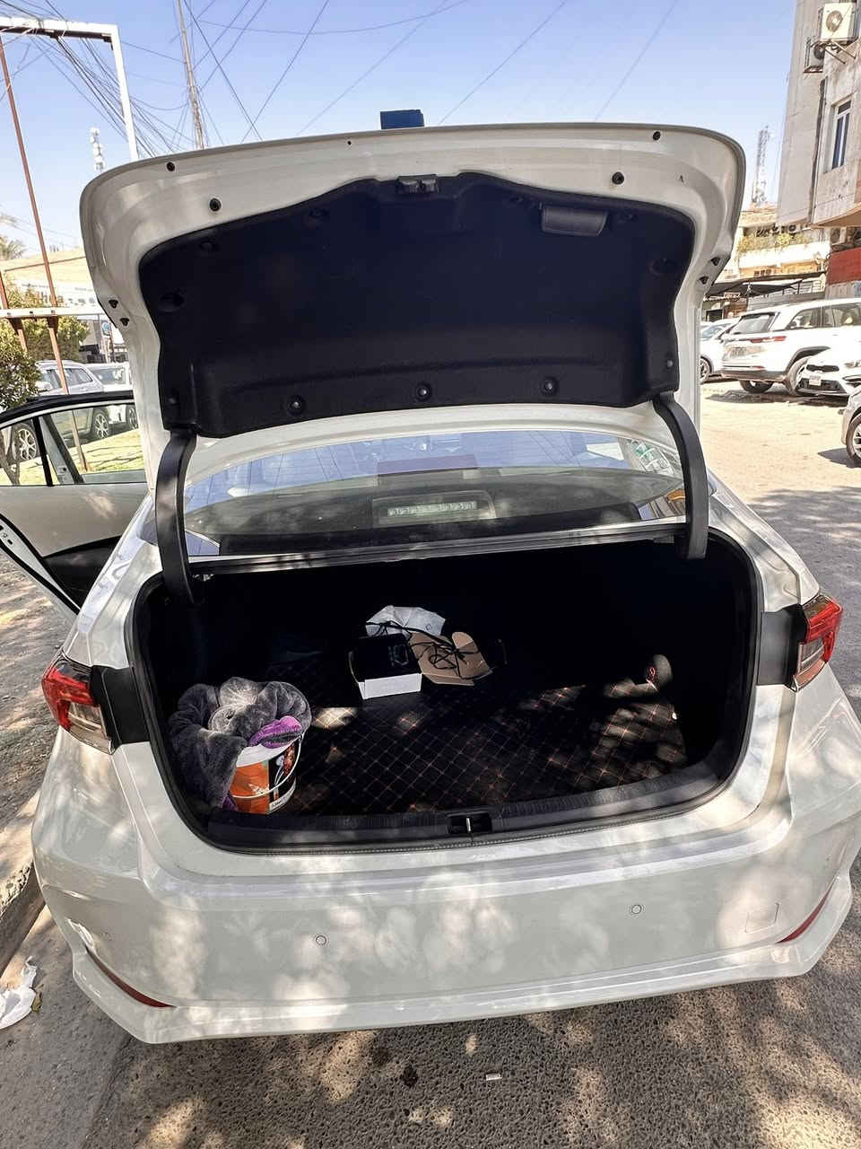 كورلا 2022 خليجي ماشيه 60 الف بيها ضرر موضح بلصوره      السعر 155 وبيها مجال قليل  حك الجيه مكانه بغداد ***********
