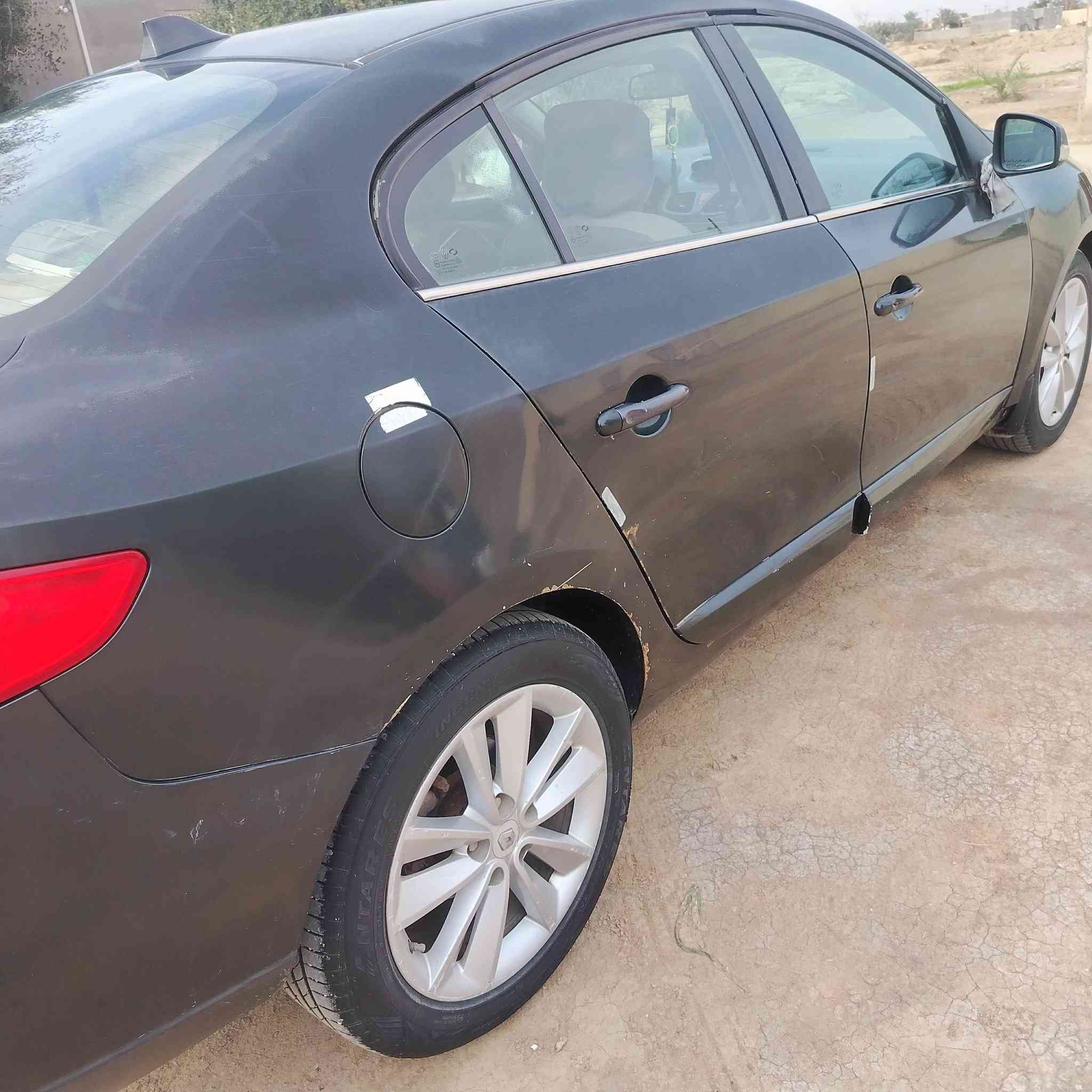 للبيع رينو فلوانس 2012
محرك 2000
رقم قادسية
السعر 55 
للتواصل /***********
