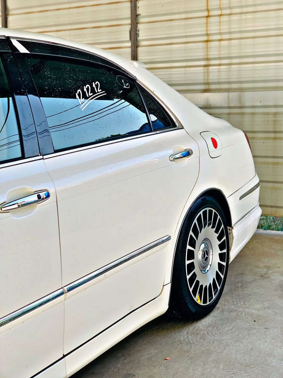 سەرەتابەناوی خوا ToYoTa Crown majesta 2006 
سەیارەکە بەس ماشااللەی گەرەک بێتەقەو ڕەقە بێنوقسانی  ٤ تایەو ویل لۆک مایباخ   جوپەکانی حوڕ کراوە ٤ دوگمەی ناوزەر کامل کراوە بە ساج مەلەکی  سەیارەی ماڵە کامل جوان کاریوننمونە ***********
