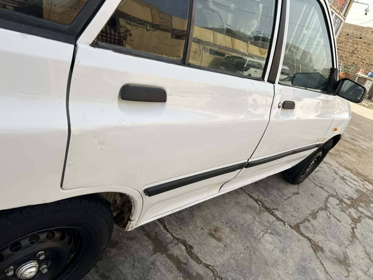 سلام عليكم شباب سايبه للبيع موديل 2011 مكينه وكير مكفولات جدد دواخل فول رقم نكليزي بسمي سنويه ل28 مداور ثاني يوم شواصي بلاديه سياره كفاله عامه تبريد حداديه خير من الله سياره جاهزه ربع ماذب عليه مكان بابل الكفل السعر 32 وبيه مجال بصيط شراي يتصل***********
