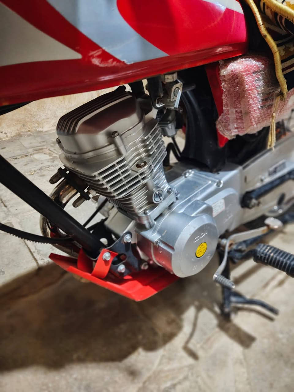 السلام عليكم درجة للبيع متياز درجة وصل موديل ٢٥ مكفوله كفاله عامه درجة جديده كلشي شغال كهرباء وهاي مكان الكحلاء اليرده ينتصل ***********
