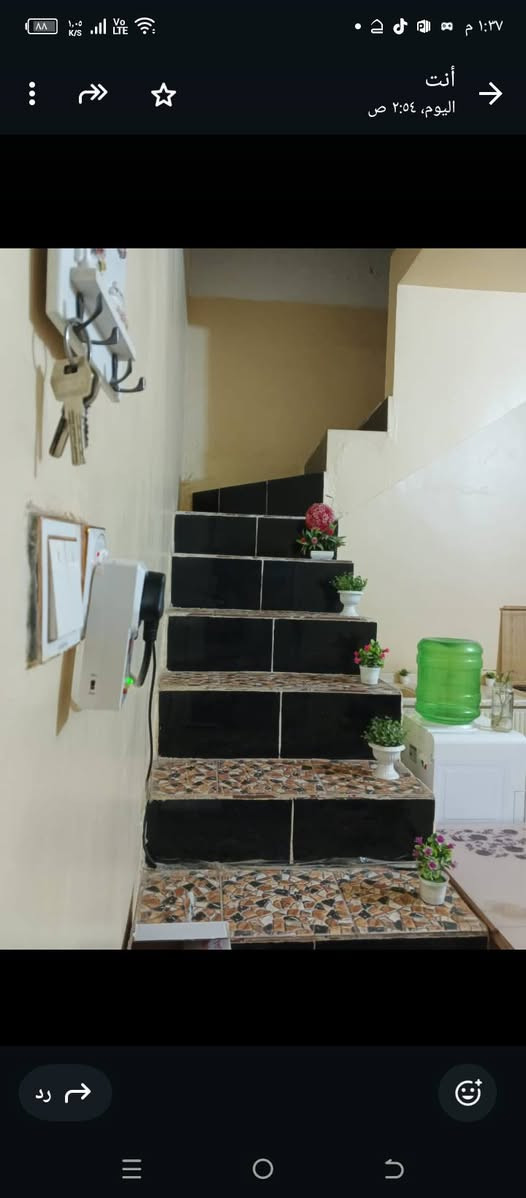 بيت مصفر ١٠٠متر طولاني للبيع الخاجيه شارع 40 يم رئاسة الصحة ***********
