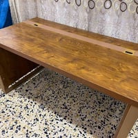 ميز مكتبي • خشب قوي • عرض١٤٠سم