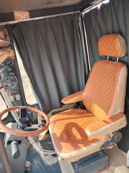 السلام عليكم. كاوسكي 50za
ازوزه 4. بم ونوزل ام السوبر
كير ميكانيكي. ٣ نمر راجز
مكينه. كير. اكسنات.تايرات
صوندات. جكات. كهربائيات
كفاله عامه. كله عل شركه
رقم بصره. سنويه لل ٢٨
بسمي مداور ثاني يوم
مكانه كربلاء للأستفسار /***********
رايده ب  ٣٨٠ وبيه مجال بسيط
