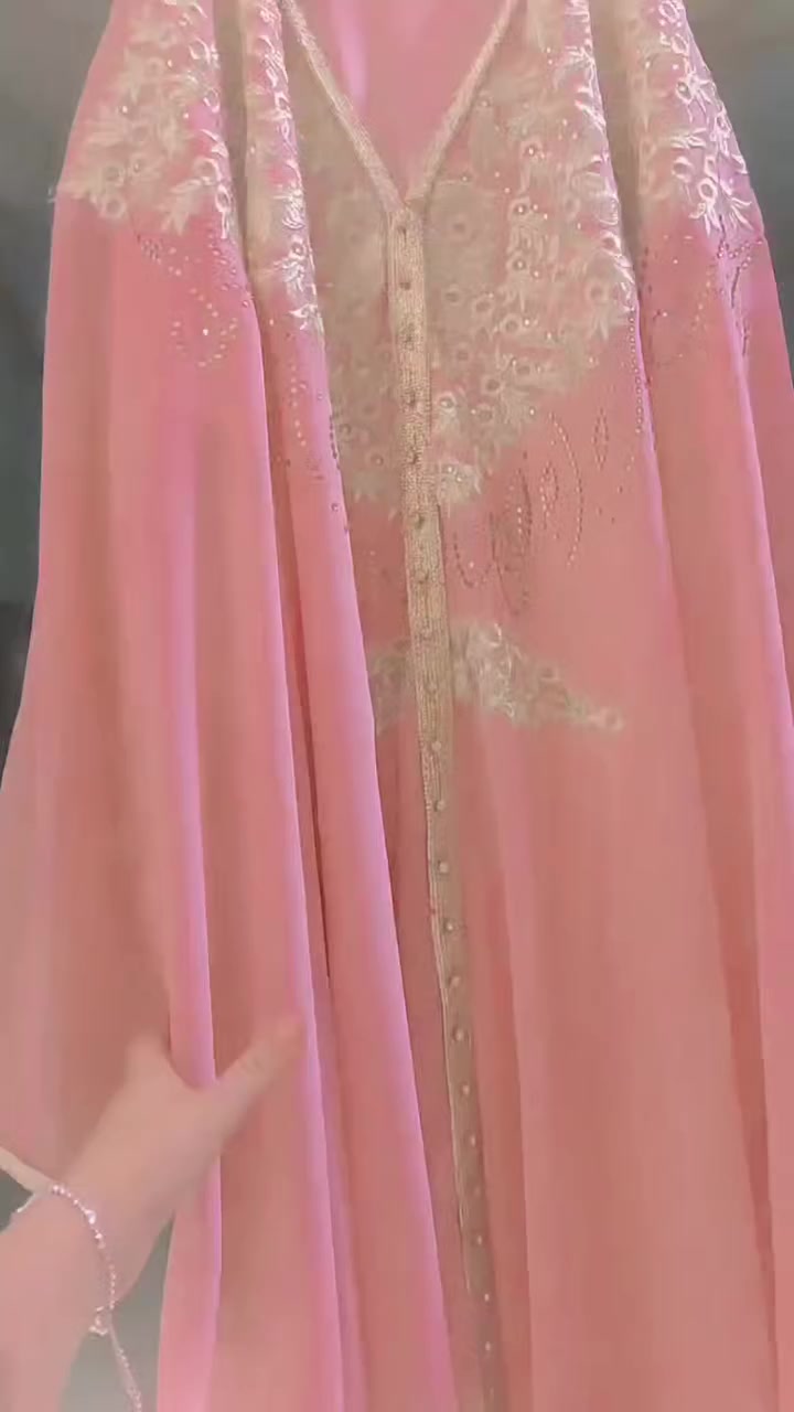 بنات عندي هذا زي مغربي أو هاشمي يخبل بلبس ويخصر جسم والله بس مره وحده لبسته بطهور ابني  الي تريده تدخل خاص فقط توصيل بابل حله


**إذا كنت صاحب هذا الإعلان وتريد حذفه لأي سبب، رجاءا أرسل رسالة إلى الدعم الفني**