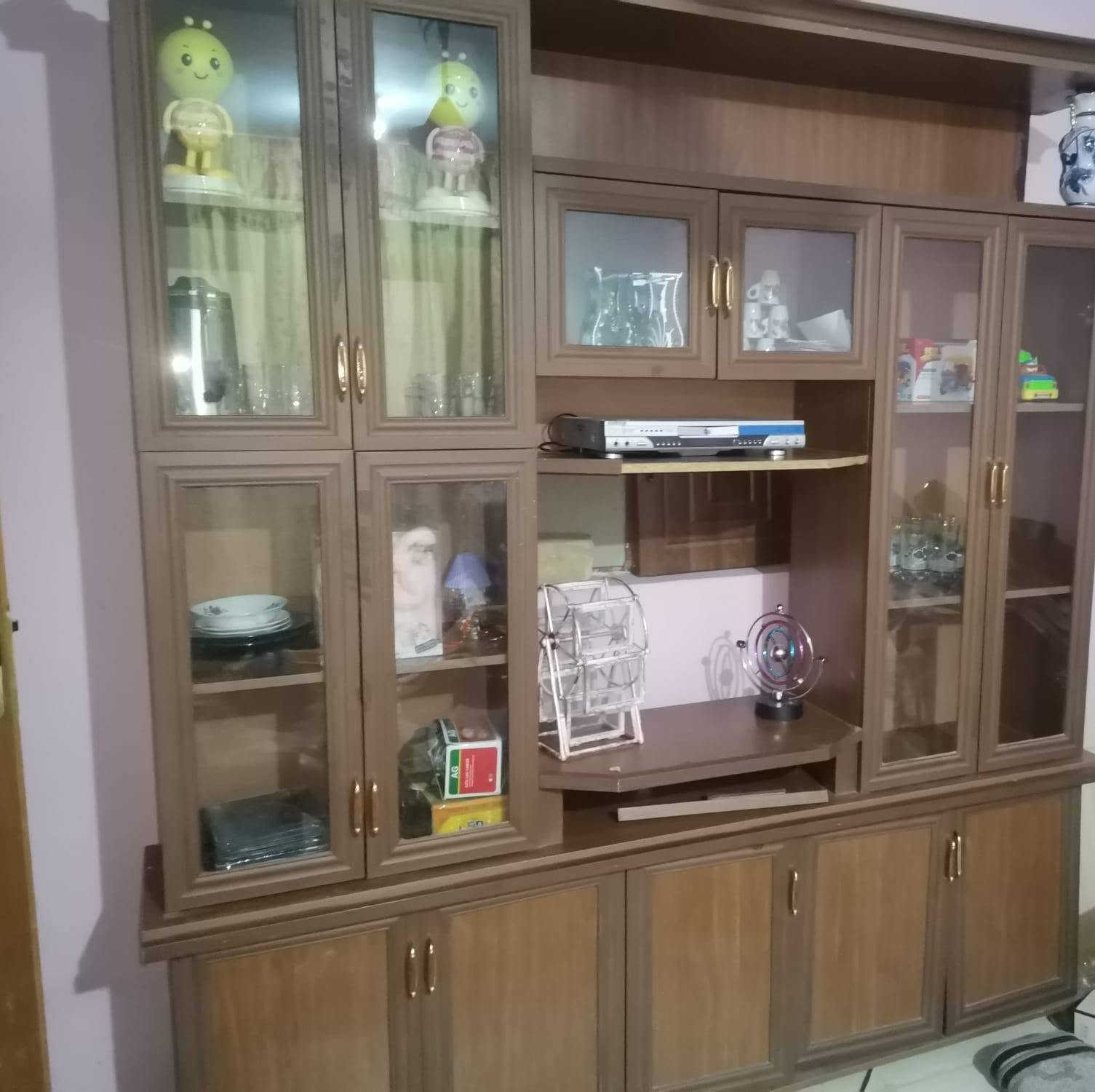 سلام عليكم معارض مترين البيع سعر 150وبيه مجال وجرابي عدد ٢الوحده 40مسعمله شي قليل رقم الهاتف ***********
