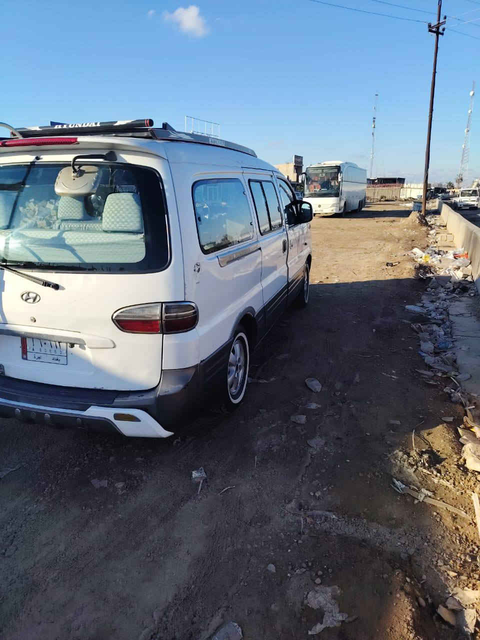 ا
السلام عليكم 
ستاركس 2007 اصل ام شوارب سيارة جاهزة 
مكينه كير اكسل شواصي تخم تاير كفاله رقم بغداد 
سيارة جديدة معنه الكلمه كبل للشارع 
لاتصال ***********
