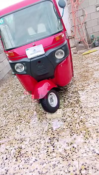 تيك توك للبيع كفاله عامه مكان بغداد موديل 18 السعر700 5 07713282947