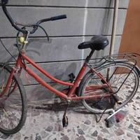 كل واحد وسعره الرقم 07728837271