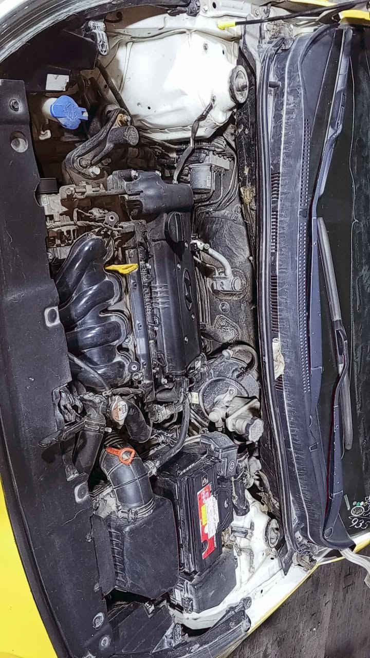 سلام عليكم كسنت موديل 2014 خليجي تحكمات ستيرن محرك 1600 سعر 90 مكان سياره بغداد حي العامل رقم الهاتف ***********
