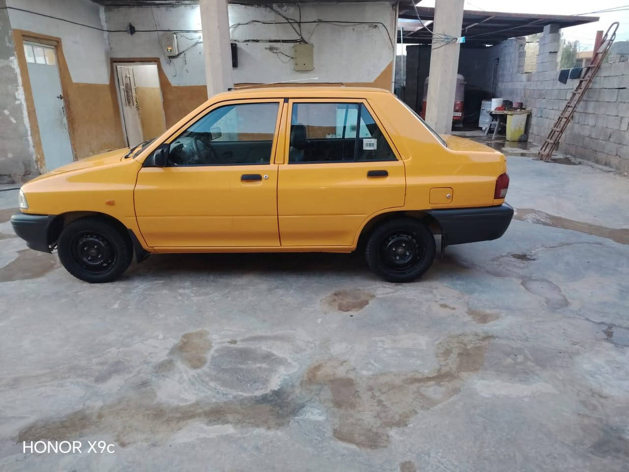 السلام عليكم سايبا موديل 24 بيها طخه بصيط يم البك لايت او طخه بل دوسه مدوشمه عام بسمي تحويل مباشر العنوان بغداد الجسر الفرنسي السعر 62 بيها مجال بيع مستعجل ***********
