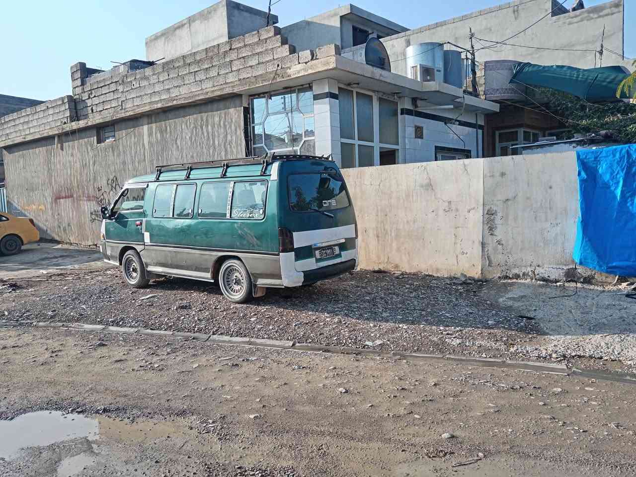 هۆندا 1993ئارم پلاستیک و سەنەوی ااسلی لەگەلە 
مەکینە اوجی
ئوتماتیک
کوشین فارە
بەشەرتی گیرو مەکینەو اکسل
لەکەلارم
35گلاومەعامەلە
***********
