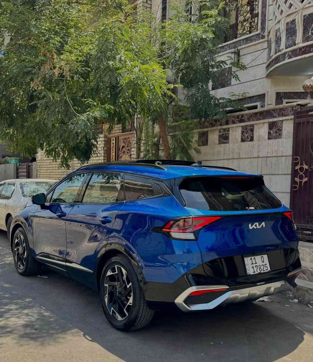 السلام عليكم 
كيا سبورتج 23 فول مواصفات برستيج. حادثها كما موضح بالصور. البنيد مبدل ومصبوغ فقط. والجاملغ راجع بارد بدون تبديل. السياره كفاله ما عدا البنيد. السياره بسمي  تحويل ثاني يوم.  
العنوان البصره ابو الخصيب 
السعر. 215 

***********
*********** Singapore
