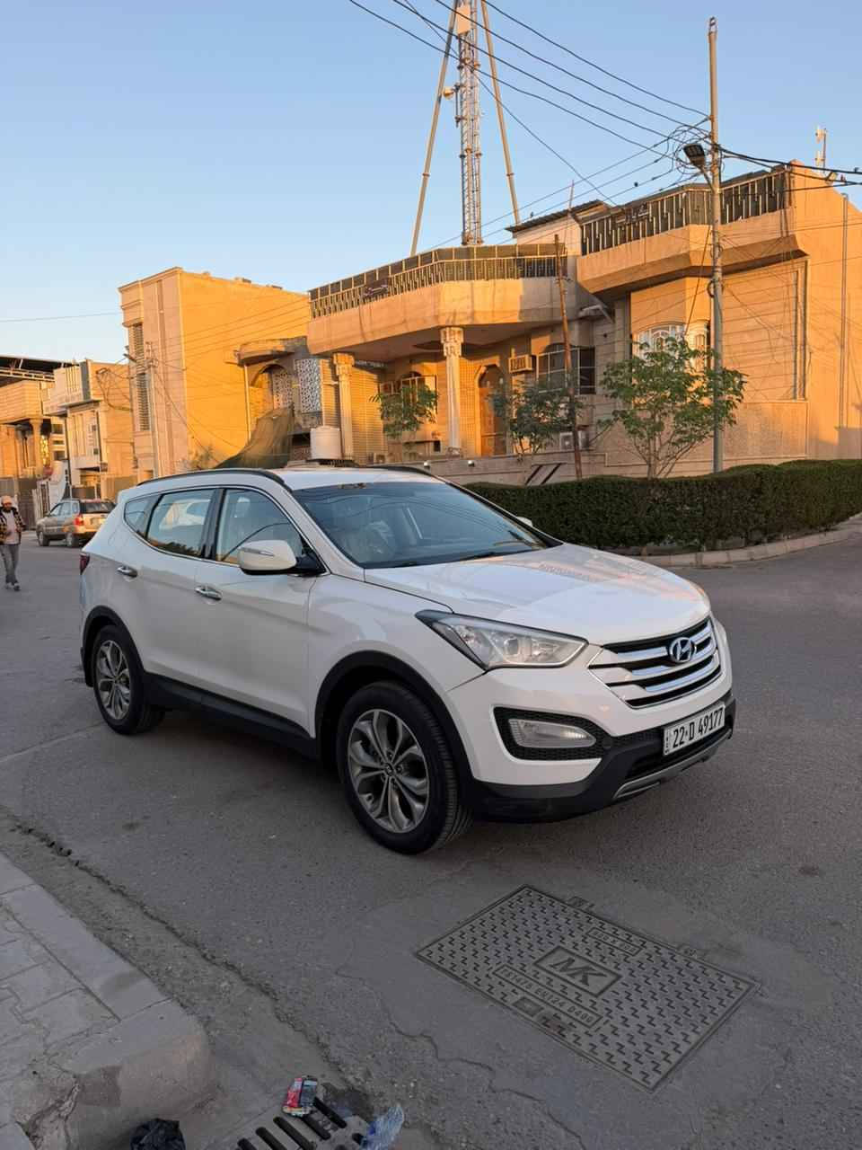 سلام عليكم سنتافيه موديل 2014 رقم اربيل الجديد سنويه مجدده لغايه 2031 باسمي السياره بيهه قطعه مبدله بدون صبغ جاملغ امامي سياره سبعه راكب تبريد ثلاث قطع حداديه تايرات كله جديد مكينه جديده دوش 2400 سعرها 148 ورقه وبيهه مجال عنواني بصره اصمعي جديد رقمي 
 آسيه ***********
اثير *********** البصرة, العراق
