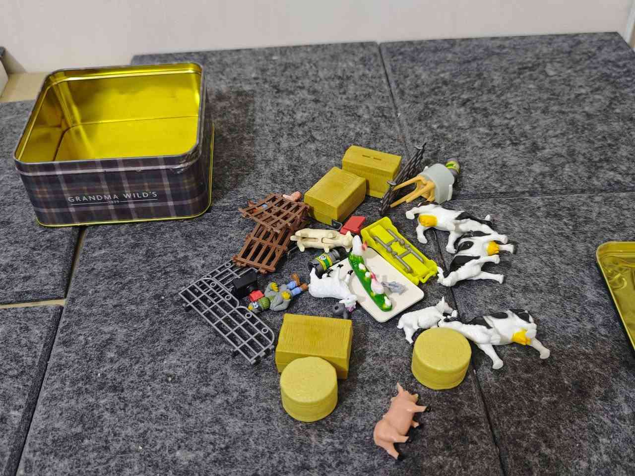 مجموعتين من حيوانات والمزارعين وقطع أخرى 
اكثر من ٣٠ قطعه 
 سعر ب٣٥ الف وبيها مجال للشراي


**إذا كنت صاحب هذا الإعلان وتريد حذفه لأي سبب، رجاءا أرسل رسالة إلى الدعم الفني**
