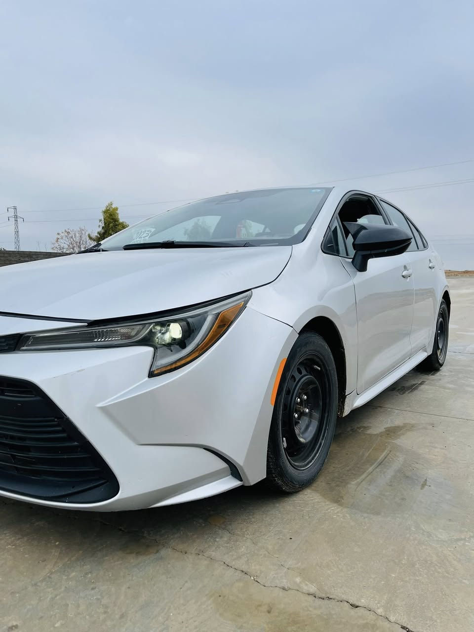 تويوتا كورلا2023 مواصفات le رقم كركوك
وارد امريكي والضرر موضح بالمنشور
السعر 125 $ وبي مجال بسيط  ماشيه 50 الف 
*********** مكان السيارة كركوك الحويجة
