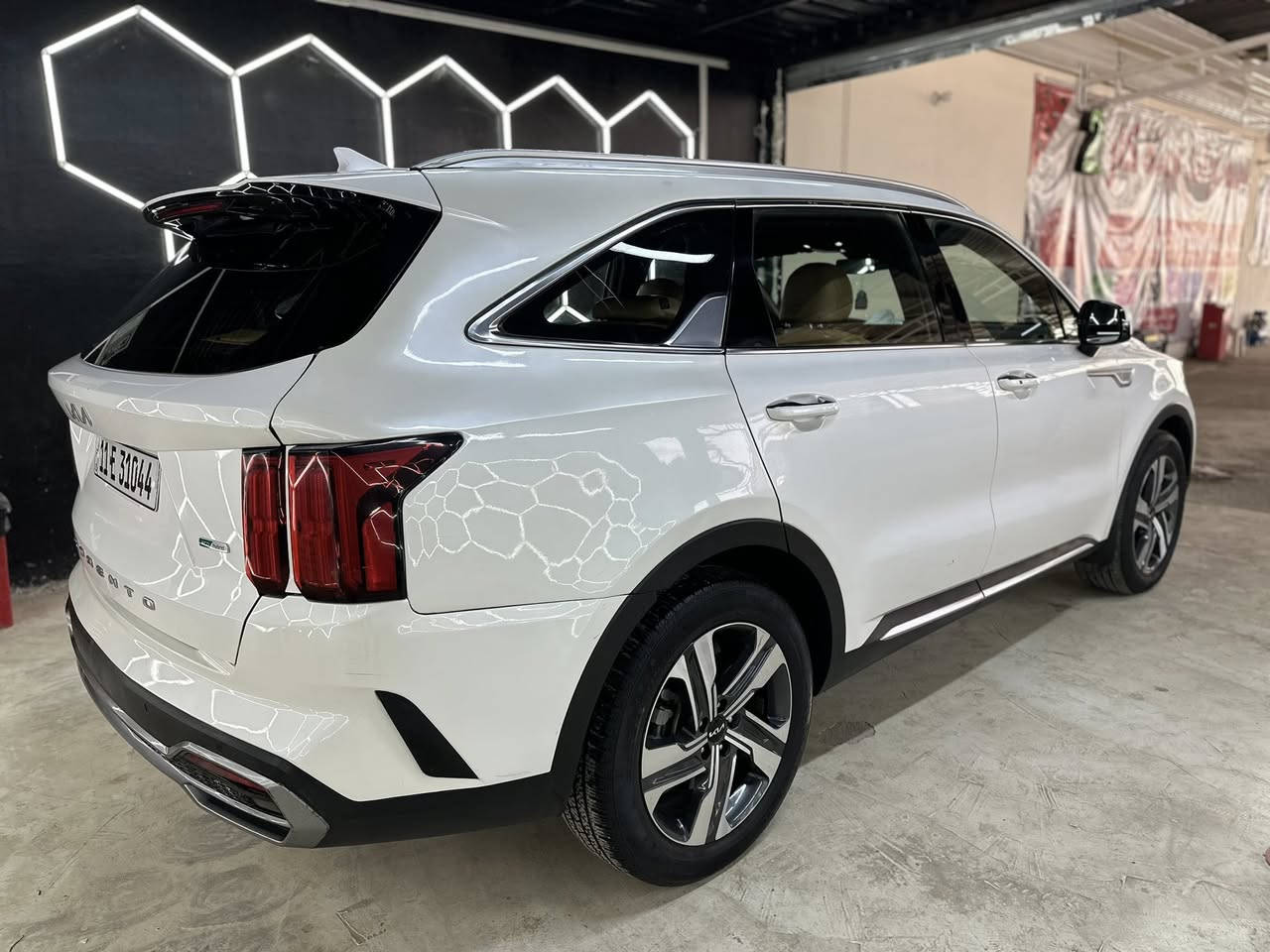 السلام عليكم
(للبيع او مراوس)
سورنتو 2021 هايبرد فول الفول رقم بغداد بسمي وارد كوري صبغ جاملغين خلفي وباب مبدل بلادي 
وماشيه 90 الف
مكينه( ٤ )سلندر تيربوا هايبرد بقوه ال سته سلندر
المواصفات:
بصمه 
تشغيل عن بعد
شاشه جبيره
كامره
بنوراما
كشنات منفصل Vip
كير ماوس 
كشنات جلد
تدفئه بل كشنات
اوتو هولد 
ابل كار بلي + اندرويد اوتو 
تحديد مسار 
شاحن لاسلكي 
نظام نزول منحدرات 
سايد بريك كهربائي 
سبعه راكب
رادارات
اشاير لكزز
لايت زنون ثلاث عدسات
شفتات بل ستيرن
وضعيات قياده (ايكو وسبورت وسمارت)
ترحيب بل يدات
صندوق ذكي ينفتح عند الاقتراب 
سياره هايبرد تفويله تمشيك 950 كيلو تنسى صرف 
السعر (200) بيهة مجال
الاستفسار 
***********
