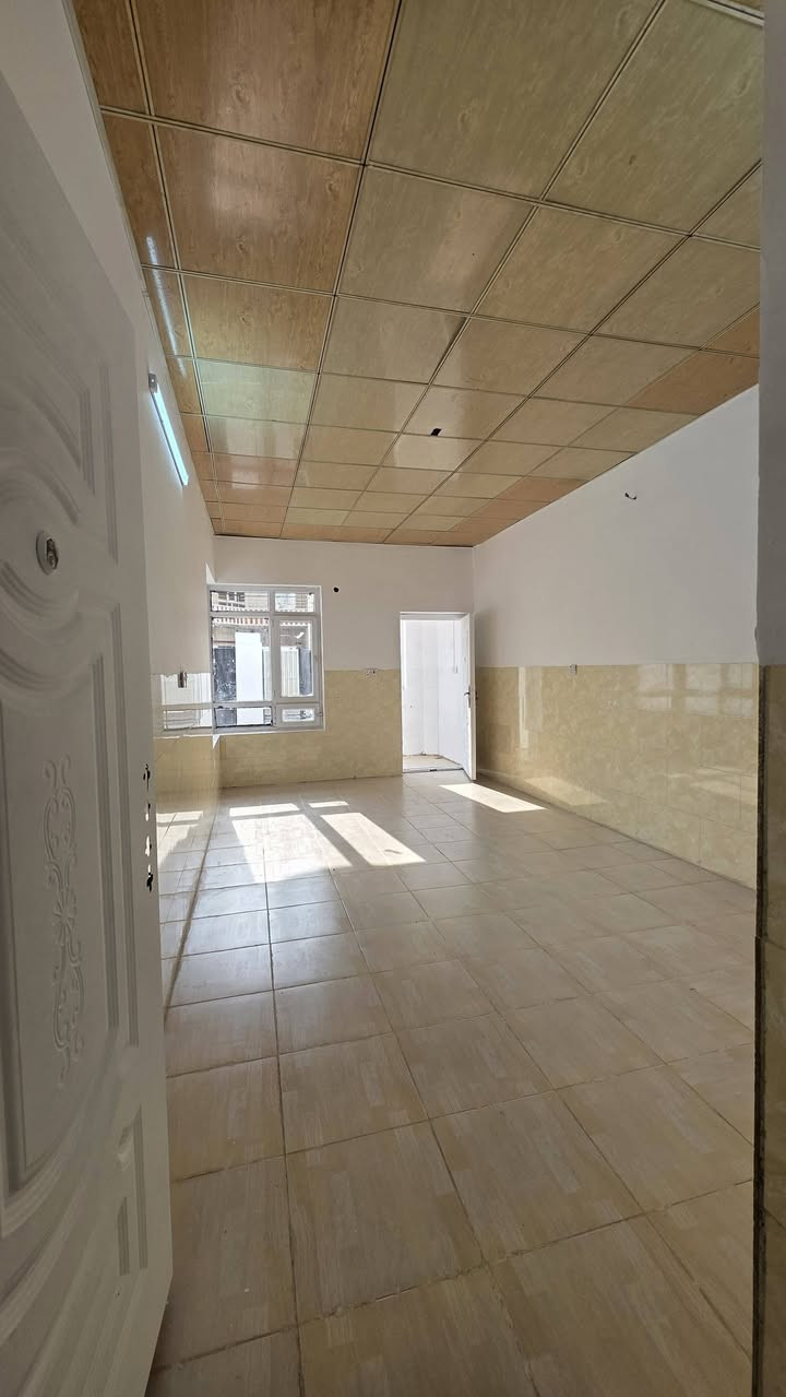 🏦#خانووی  پاک و خاوێن  لەموقیعی باش  بۆفرۆشتن 
🌍#شوێن || هەولێر گەڕەکی پێنجی حسارۆك قاطع هاوكاری                 #نزیک شەقامی کۆڕنیش
#لەسەر شەقامی 10مەتری                                                  🧱#ڕووبەری|| 125مەتر 
🗄#پێک هاتوەلە|| دیوەخان و  1 ژوری نوستن و مطبخ  و 1هۆل و 1حمام  بەیتونە   
💰#ڕووی قیبلەیە
📠#بۆ پەیوەندی کردن
📴فایبر واتساب ***********
📴فایبر واتساب 
ــــــــــــــــــــــــــــــــــــــــــــــــــــــــــــــــــــــ
🏦#بيت   طابو موقع ممیز  للبیع
 🌍#الموقع ||  اربیل حي خمسة حصاروك  قاطع هاوكاري                     #قریب من شارع کورنیش
#علی شارع 10متری                                                          🧱#المساحة ||  125متر 
🗄#یتکون بیت || استقبال  و غرفة نوم مطبخ و  صاله و حمام   بیتونە 
💰#اتجاە قیبلە
📠#للاستفسار اتصلوا ........
📴فایبر واتساب ***********
