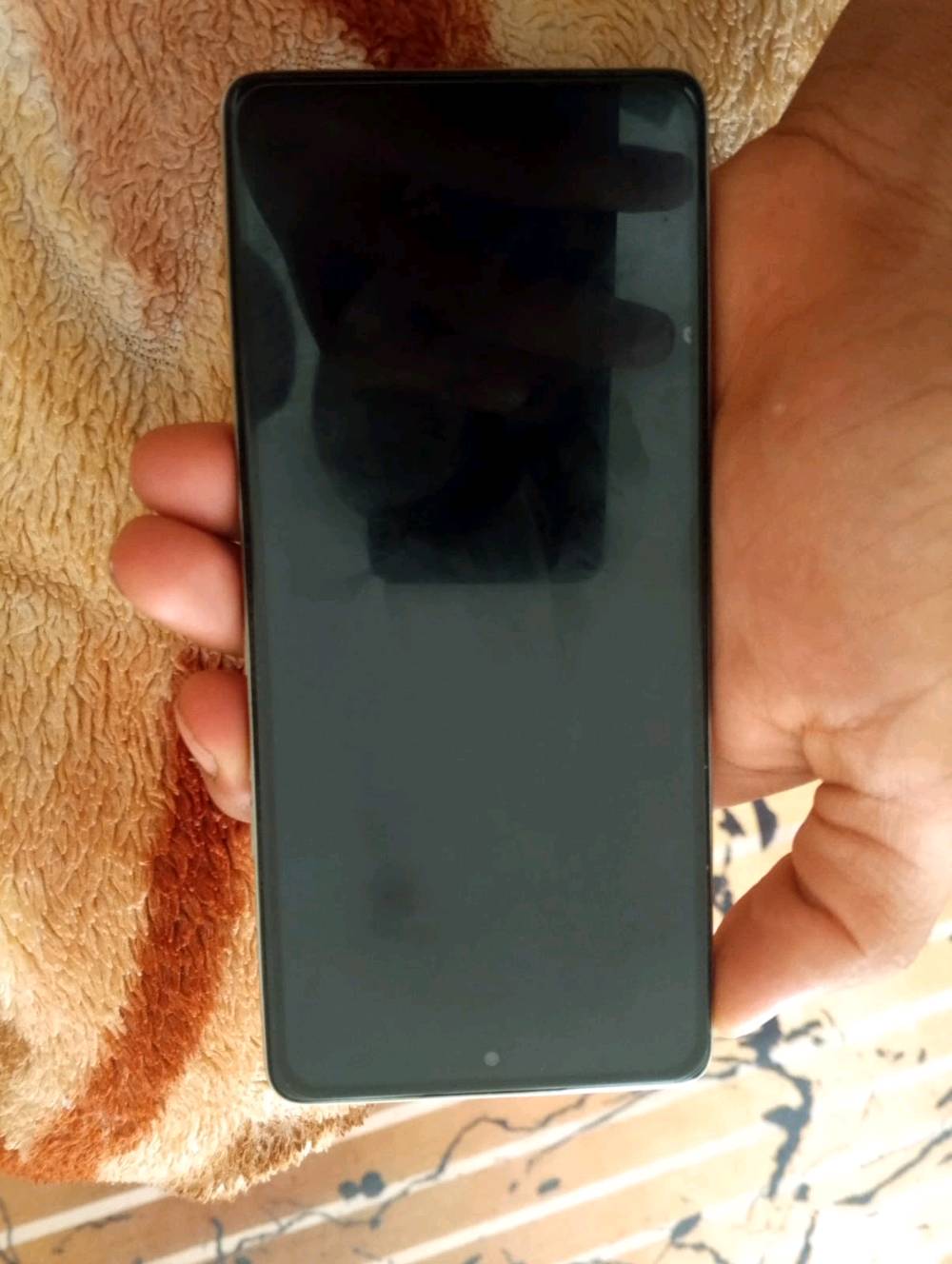 تليفون تكنو كومون 30 نظيف ما مفتوح شاشه بلاديه شاحنه شحن سريع لون برتقالي جهاز كلش حلو سعر 200 وبي مجال العنوان بصرة قضاء شط العرب رقم الهاتف ***********