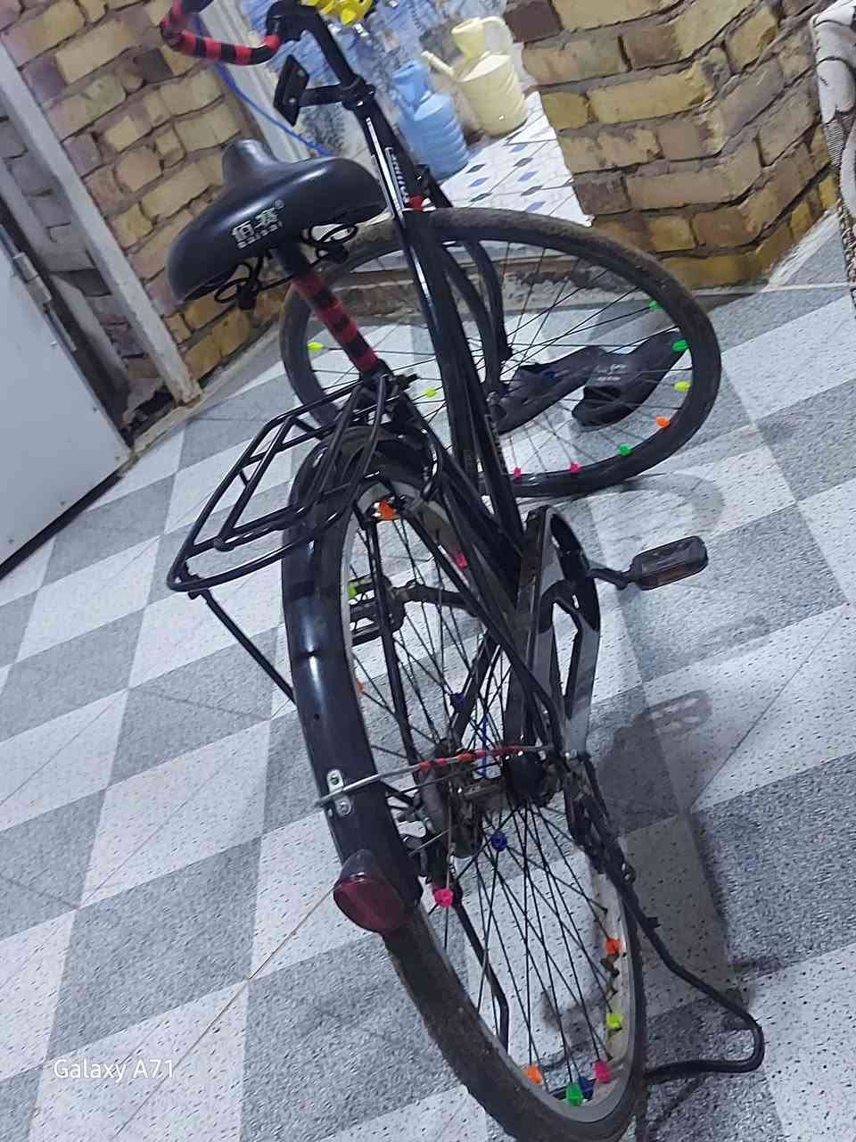 بايسكل حجم 26
نظيف كامل مكمل 

السعر 90 وبي مجال الطيبين ♥❤️‍🔥

تواصل واتساب ***********
