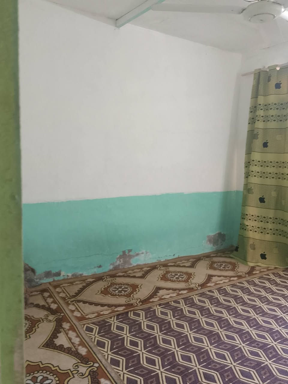 ضياء الشبلاوي بيت لبيع 80
غرفه صاله استقبال مطبخ تخاريج طارمه القطاع 7قريب مخبز ***********
