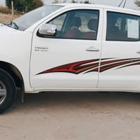 هايلوكس • ٢٠١٤ • رقم بغداد