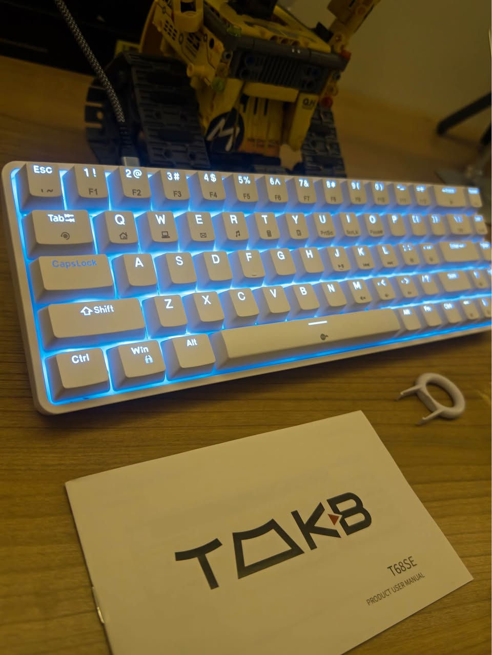 کیبۆردی KEMOVE تا بلێ کێبۆردێکی جوان و باشە بۆ گەیمینگ 
٠ رانگی لیدەکەی شینە 
٠بلو سويجه
٠وە بە نرخێکی گونجاو أربيل, العراق


**إذا كنت صاحب هذا الإعلان وتريد حذفه لأي سبب، رجاءا أرسل رسالة إلى الدعم الفني**