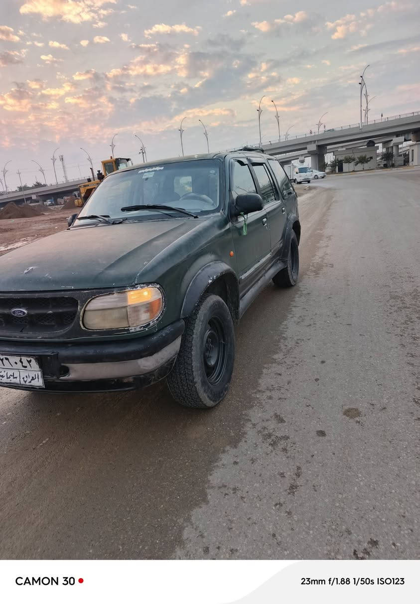فورت إكسبلورر رقم سليمانية موديل 98 سنويه 2018 كير ومحرك بطه 2500 بشرط محرك جديد كهريائيات  كله شغال صاحبه شرعي ميت الله يرحمه رقم أخو يمي  ماعدهم مشكله قسام شرعي يبصمون وتتحول السعر 22 بي مجال عنوان السياره كركوك ***********
