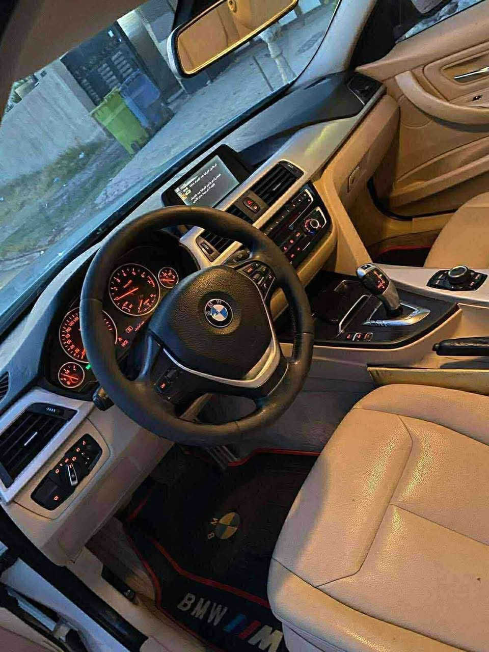 مرحبا للبيع بي ام دبليو خليجيه ومعروف مواصفات الخليجي سيارة جاهزه من كلشي كل نقص مابيها صبغ فقط جاملغ وبنيد والباقي كله مكفول سعرها 157 للأتصال ***********
