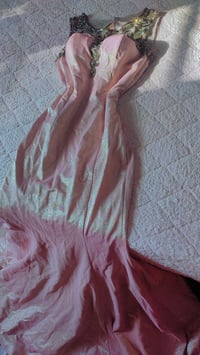 توصيل مجاني • قياس ٣٨ • قياس ٤٠