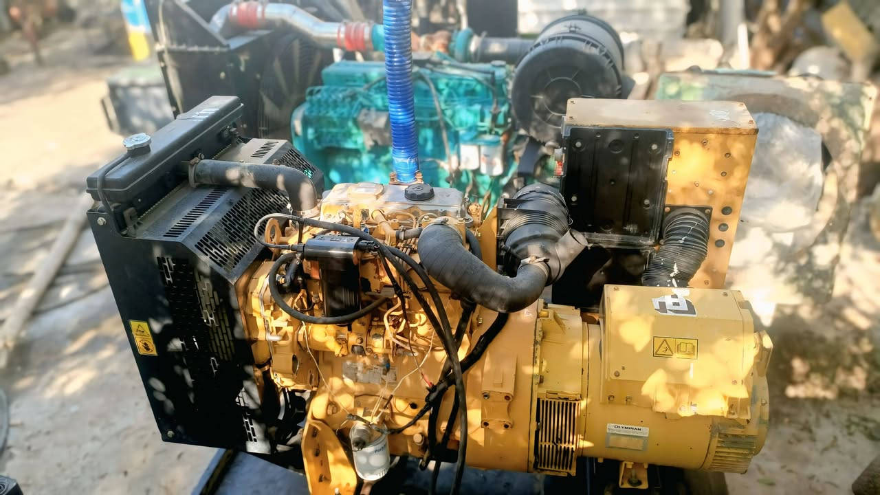 سلام عليكم مولد بيركنز 3 سلندر 30KVتجفيت جديد كله جديد شرط لاتنقيص ولا بخار نضيفه السعر 30 ورقه وبيهه مجال باقي التفاصيل اتصل ***********
