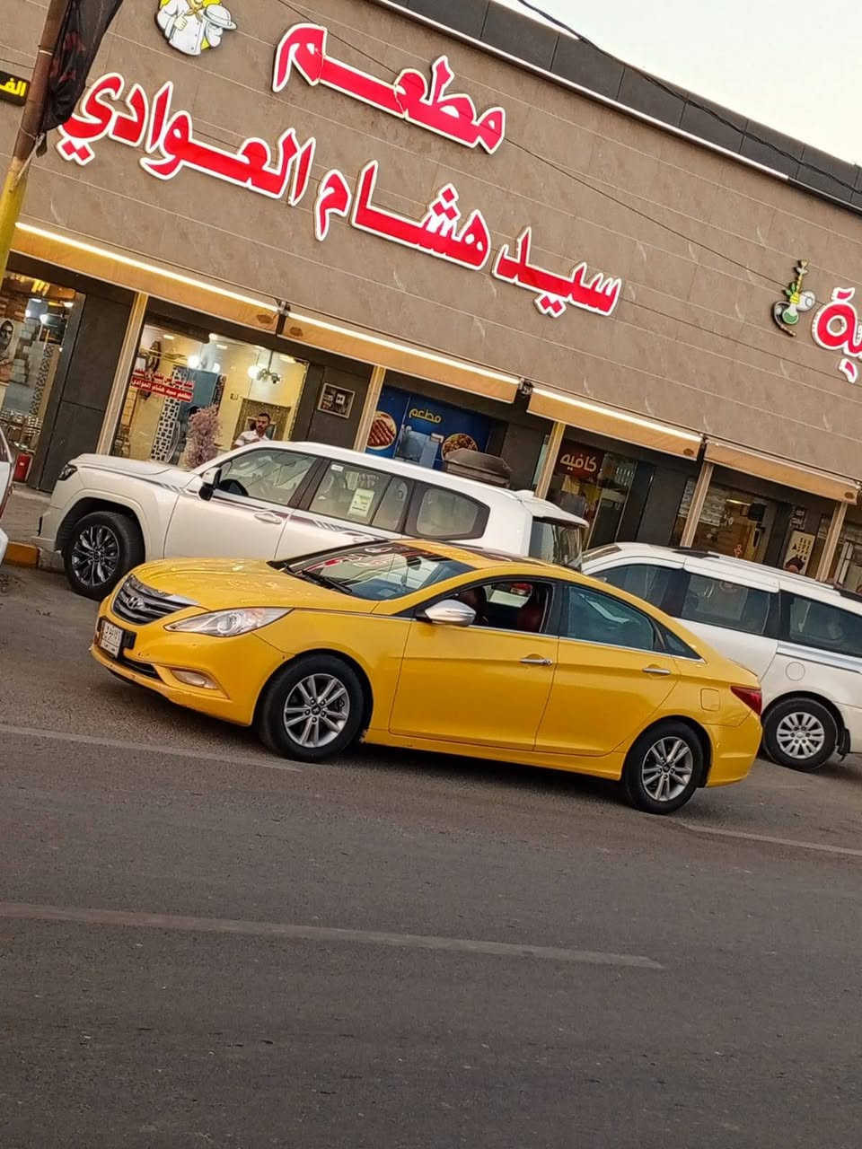 السلام عليكم سوناتا 2013 فول مواصفات حادث بس خشم البنيد سياره جاهزه مكينه كير حداديه تخم تاير رقم بغداد بسمي السعر 100وبيه مجال مكان السياره الحله *********** اتصل اني مكلف بل نشر
