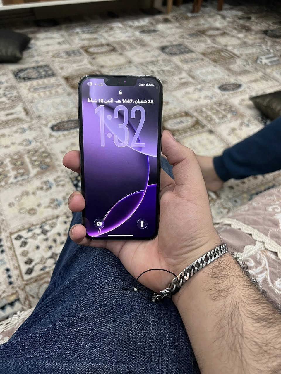 سلام عليكم ايفون ١٣ برو فقط ذاكرة ١٢٨ و البطارية 86 امريكي نضيف وما مبدل بي شي السعر 525 الف وبي مجال بسيط العنوان بغداد الدورة للتواصل ***********
