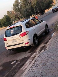 سنتافي 2008 فور ويل سبع راكب متجايه07825557718