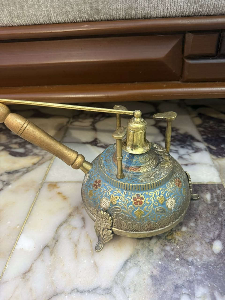 مجموعه نحاسيات مباخر قياس ٧٥ سم و٦٤ و٦٣ سم  ٨ قطع سعر الكل ٥٥٠ الف قفل


**إذا كنت صاحب هذا الإعلان وتريد حذفه لأي سبب، رجاءا أرسل رسالة إلى الدعم الفني**