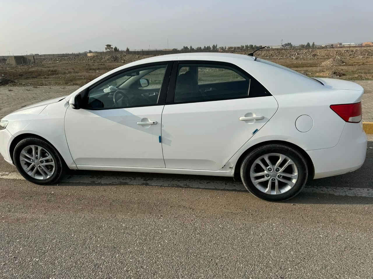 كيا سيراتو ٢٠١١ خليجي 

سياره كلين بدون صبغ  (ماشيه ٢٥٥ ) مواصفات مرايه شفت فوليوم ABS حساس خلفي مكينه وكير بالشرط  سنويه منتهيه تحويل وكاله بشرط مع دفتر بنزين  
 
  سعر ١٠٢ كركوك, العراق


**إذا كنت صاحب هذا الإعلان وتريد حذفه لأي سبب، رجاءا أرسل رسالة إلى الدعم الفني**