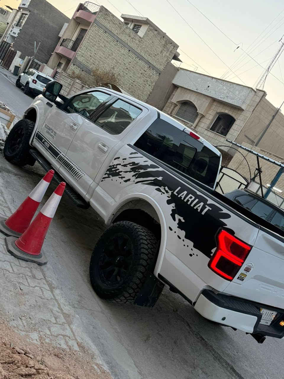 اف -150 lariat
موديل 19 كنديه 

بصمه ابواب 💎
بصمه تشغيل 💎
اشاير مري 💎
بانوراما 💎
ماشيه ١٩ الف فقططط ( زيييييرو ) 
كير طرح 💎
مكينه 3500cc💎
كير 10 نمر 💎
سعر تواصل ع رقم ***********
