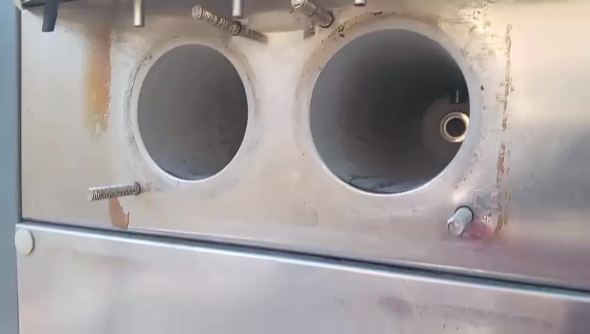 السلام عليكم ورحمة الله
مكنتين للبيع شرط التجميد  نظيفات 
الموديل الحديث ب7 
والقديم ب5  
العنوان كركوك ***********
